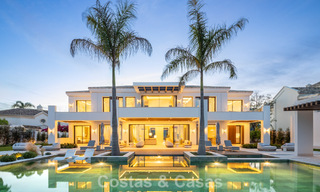 Villa de luxe exclusive à l'architecture andalouse moderne à vendre avec vue panoramique sur la mer à Marbella - Benahavis 781175 