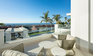Villa de luxe exclusive à l'architecture andalouse moderne à vendre avec vue panoramique sur la mer à Marbella - Benahavis 781184 