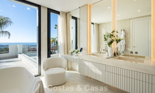 Villa de luxe exclusive à l'architecture andalouse moderne à vendre avec vue panoramique sur la mer à Marbella - Benahavis 781190 