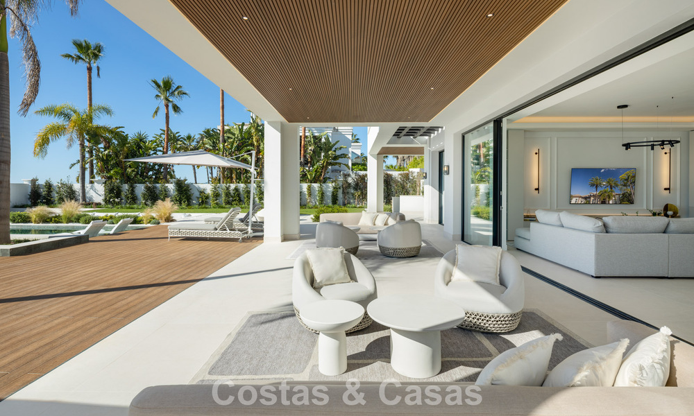 Villa de luxe exclusive à l'architecture andalouse moderne à vendre avec vue panoramique sur la mer à Marbella - Benahavis 781199