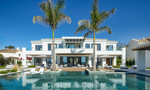 Villa de luxe exclusive à l'architecture andalouse moderne à vendre avec vue panoramique sur la mer à Marbella - Benahavis 781201