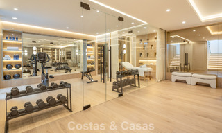 Villa de luxe exclusive à l'architecture andalouse moderne à vendre avec vue panoramique sur la mer à Marbella - Benahavis 781216 