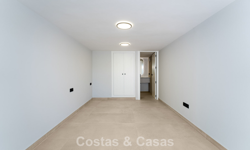 Villa de luxe de plain-pied avec vue sur la mer à vendre, près de la plage et du golf à Mijas Costa, Costa del Sol 781237