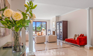 Penthouse de luxe à vendre en bord de mer sur le New Golden Mile, entre Marbella et Estepona 781255 