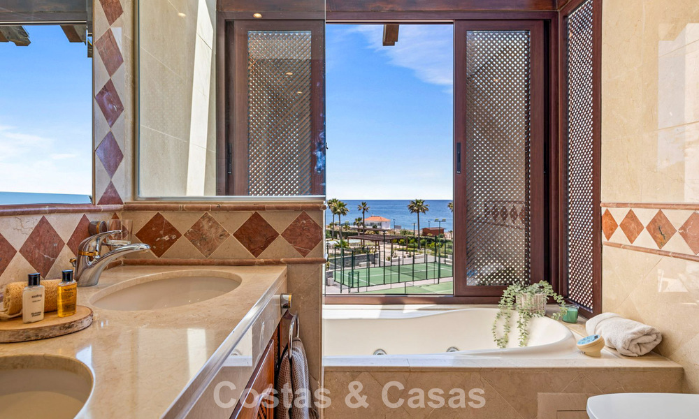 Penthouse de luxe à vendre en bord de mer sur le New Golden Mile, entre Marbella et Estepona 781263