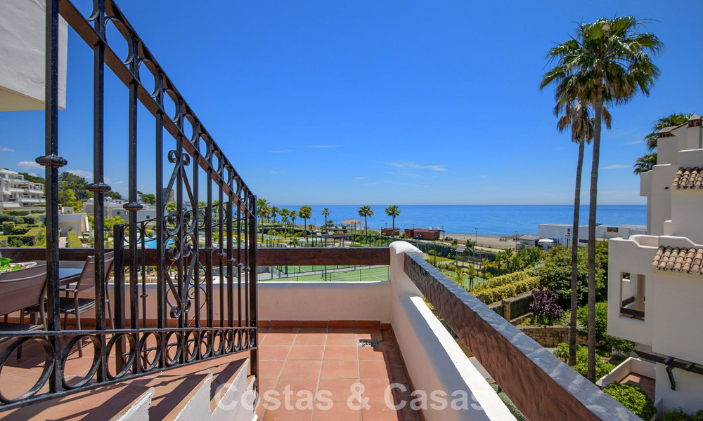 Penthouse de luxe à vendre en bord de mer sur le New Golden Mile, entre Marbella et Estepona 781266