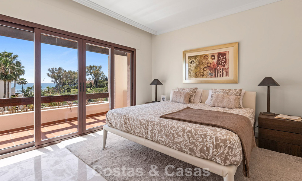 Penthouse de luxe à vendre en bord de mer sur le New Golden Mile, entre Marbella et Estepona 781267