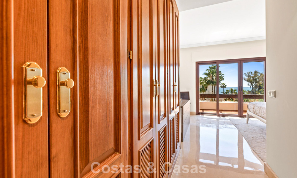 Penthouse de luxe à vendre en bord de mer sur le New Golden Mile, entre Marbella et Estepona 781269