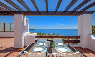 Penthouse de luxe à vendre en bord de mer sur le New Golden Mile, entre Marbella et Estepona 781275 