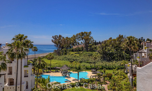 Penthouse de luxe à vendre en bord de mer sur le New Golden Mile, entre Marbella et Estepona 781277