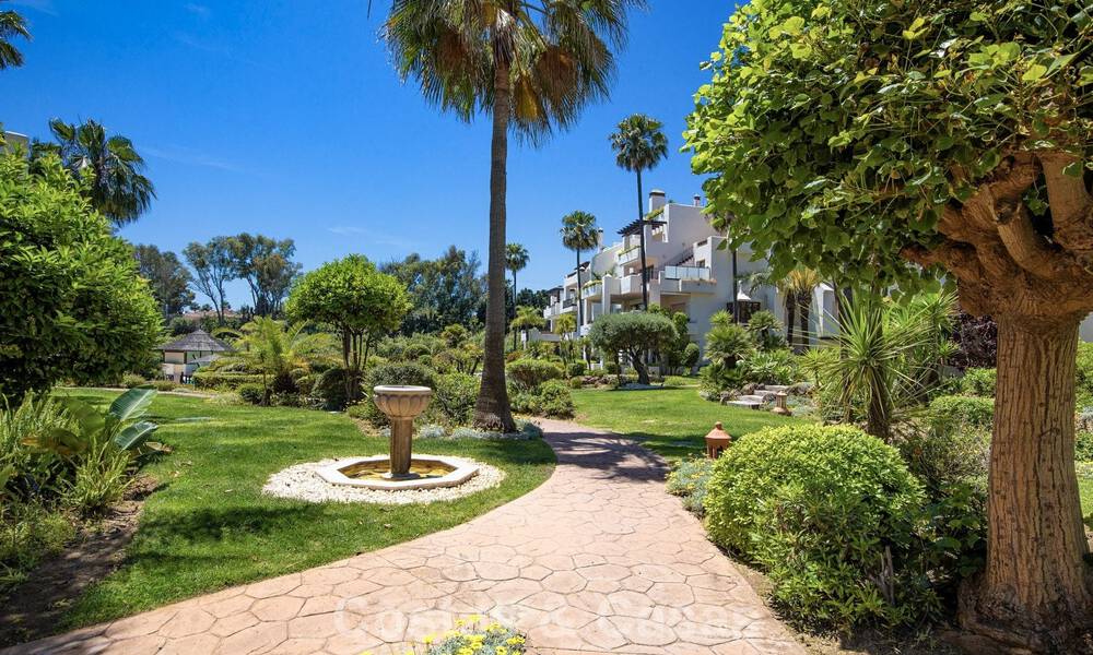 Penthouse de luxe à vendre en bord de mer sur le New Golden Mile, entre Marbella et Estepona 781281