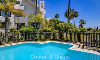 Penthouse de luxe à vendre en bord de mer sur le New Golden Mile, entre Marbella et Estepona 781282 