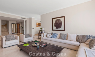 Penthouse de luxe à vendre en bord de mer sur le New Golden Mile, entre Marbella et Estepona 781284 