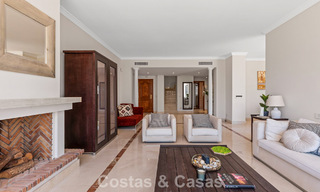 Penthouse de luxe à vendre en bord de mer sur le New Golden Mile, entre Marbella et Estepona 781285 
