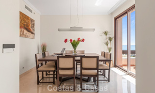 Penthouse de luxe à vendre en bord de mer sur le New Golden Mile, entre Marbella et Estepona 781287 