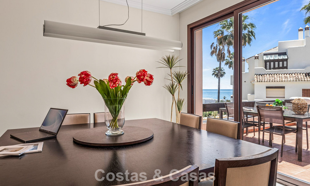Penthouse de luxe à vendre en bord de mer sur le New Golden Mile, entre Marbella et Estepona 781289
