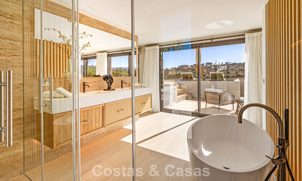 Spectaculaire villa de luxe à vendre dans une urbanisation prisée de Nueva Andalucia, Marbella 781307