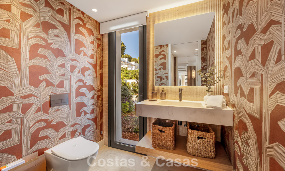 Spectaculaire villa de luxe à vendre dans une urbanisation prisée de Nueva Andalucia, Marbella 781312