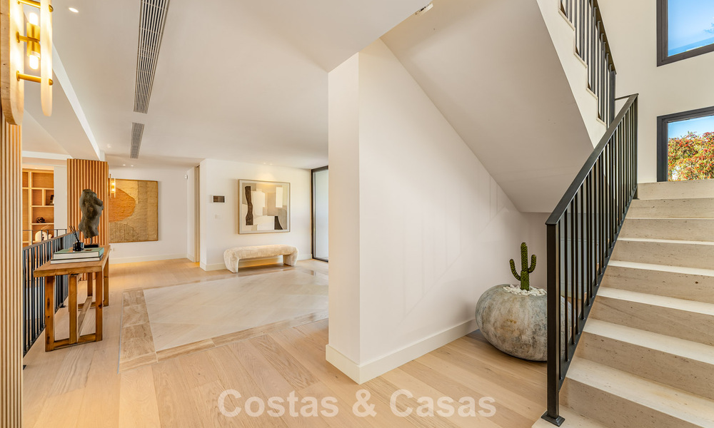 Spectaculaire villa de luxe à vendre dans une urbanisation prisée de Nueva Andalucia, Marbella 781318