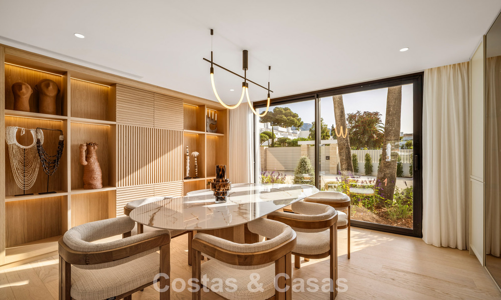 Spectaculaire villa de luxe à vendre dans une urbanisation prisée de Nueva Andalucia, Marbella 781348
