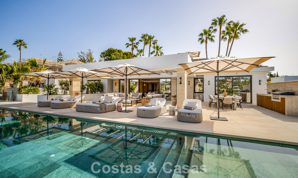 Spectaculaire villa de luxe à vendre dans une urbanisation prisée de Nueva Andalucia, Marbella 781353