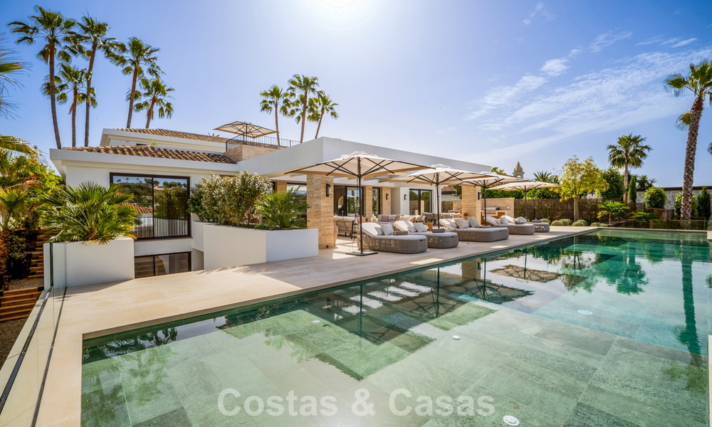 Spectaculaire villa de luxe à vendre dans une urbanisation prisée de Nueva Andalucia, Marbella 781355