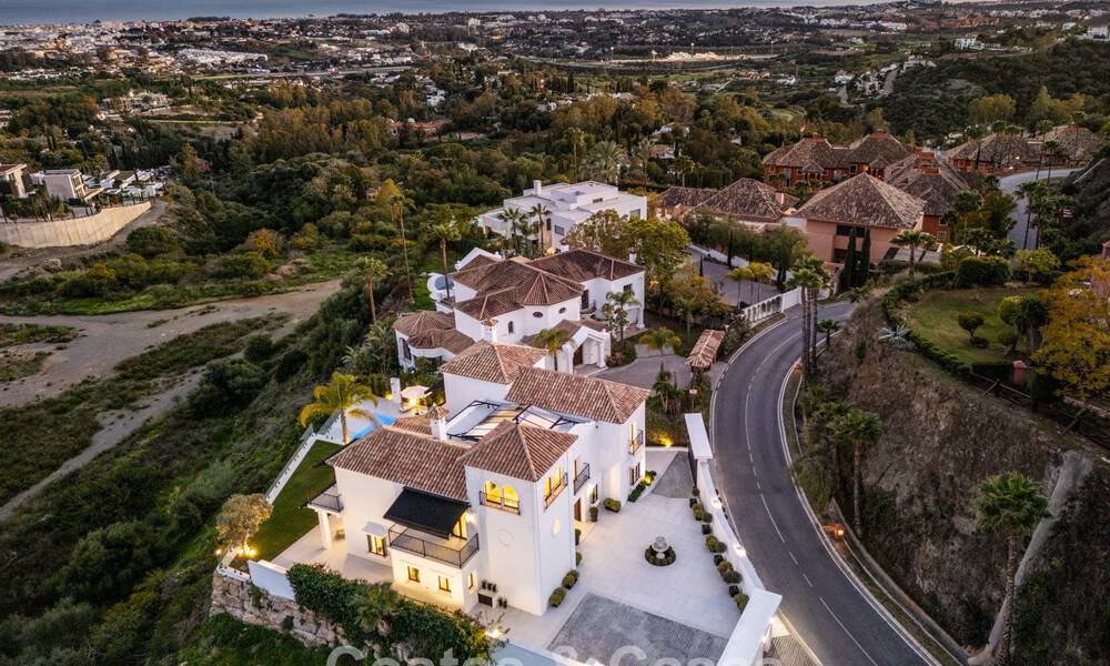 Villa de luxe à l'architecture espagnole contemporaine et vue sur la mer, prête à emménager, à vendre à Marbella - Benahavis 781381