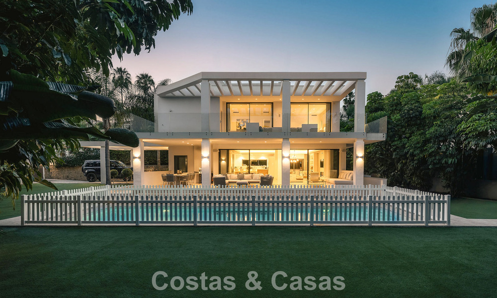 Villa familiale moderniste à vendre, dans un quartier recherché de La Quinta, Marbella - Benahavis 781407