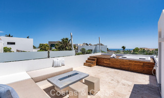 Villa familiale moderniste à vendre, dans un quartier recherché de La Quinta, Marbella - Benahavis 781416 