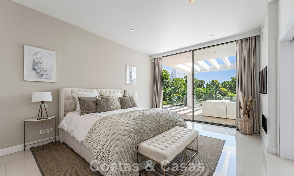 Villa familiale moderniste à vendre, dans un quartier recherché de La Quinta, Marbella - Benahavis 781424