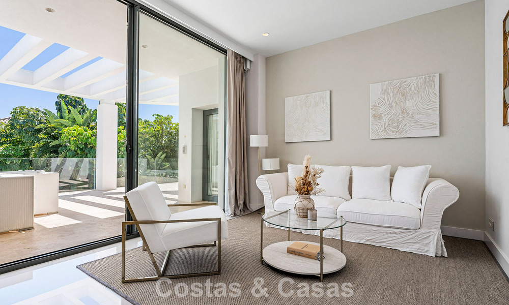 Villa familiale moderniste à vendre, dans un quartier recherché de La Quinta, Marbella - Benahavis 781425