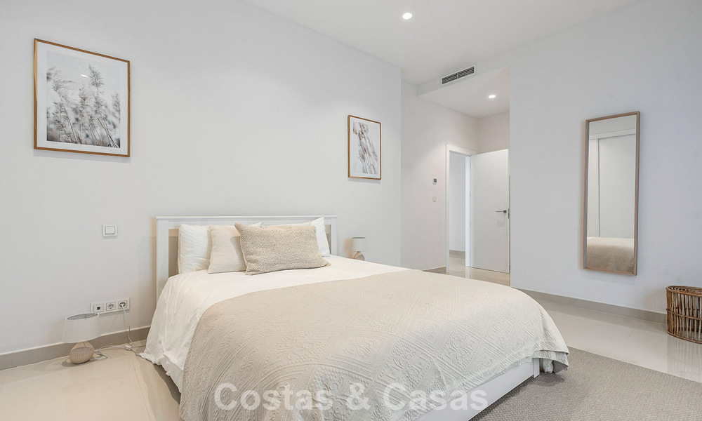 Villa familiale moderniste à vendre, dans un quartier recherché de La Quinta, Marbella - Benahavis 781440