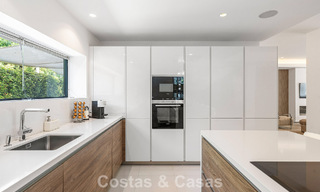 Villa familiale moderniste à vendre, dans un quartier recherché de La Quinta, Marbella - Benahavis 781448 