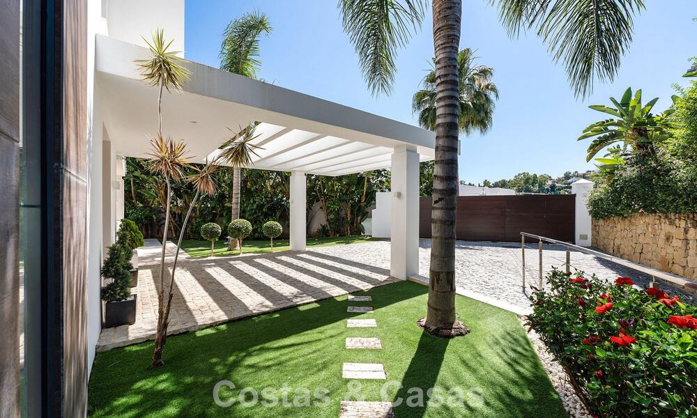 Villa familiale moderniste à vendre, dans un quartier recherché de La Quinta, Marbella - Benahavis 781459