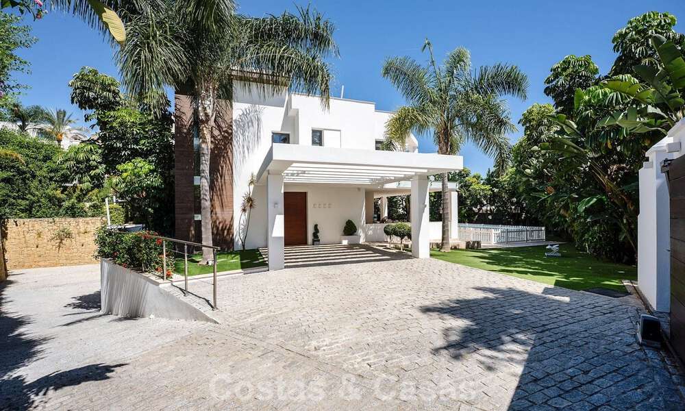 Villa familiale moderniste à vendre, dans un quartier recherché de La Quinta, Marbella - Benahavis 781460