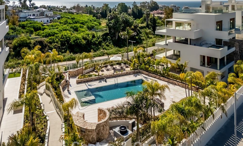 Appartement triplex de standing avec jardin et piscine privés à vendre au cœur du Golden Mile de Marbella 781473