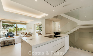 Appartement triplex de standing avec jardin et piscine privés à vendre au cœur du Golden Mile de Marbella 781488 