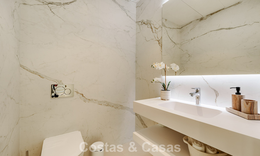 Appartement triplex de standing avec jardin et piscine privés à vendre au cœur du Golden Mile de Marbella 781502