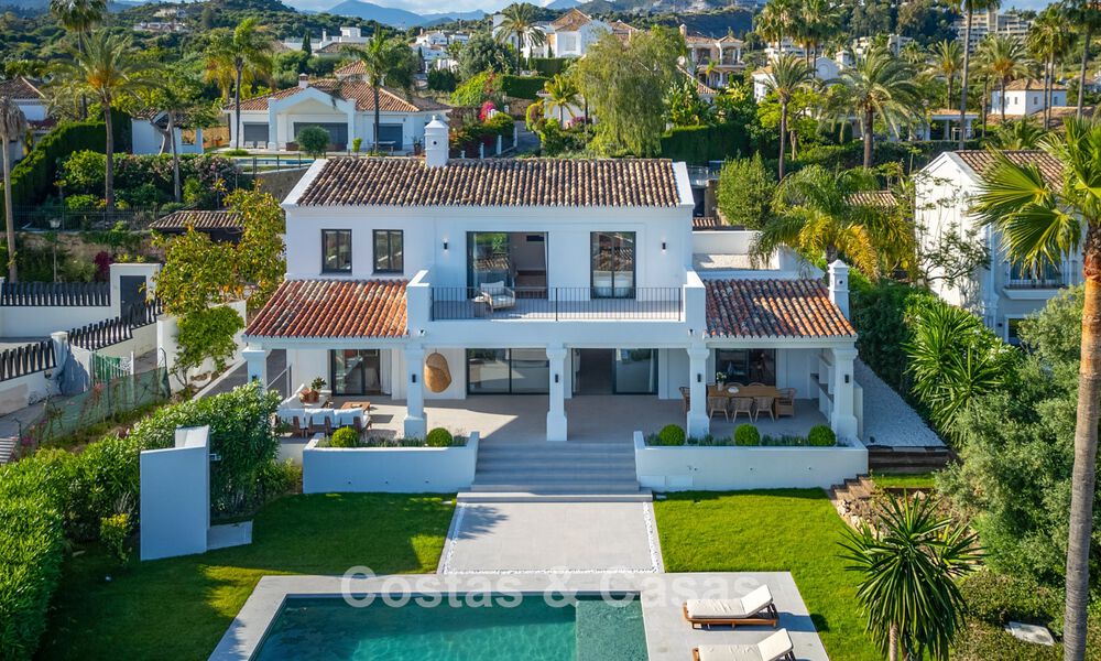 Villa de luxe méditerranéenne au charme intemporel à vendre dans le prestigieux quartier de Nueva Andalucía à Marbella 781542