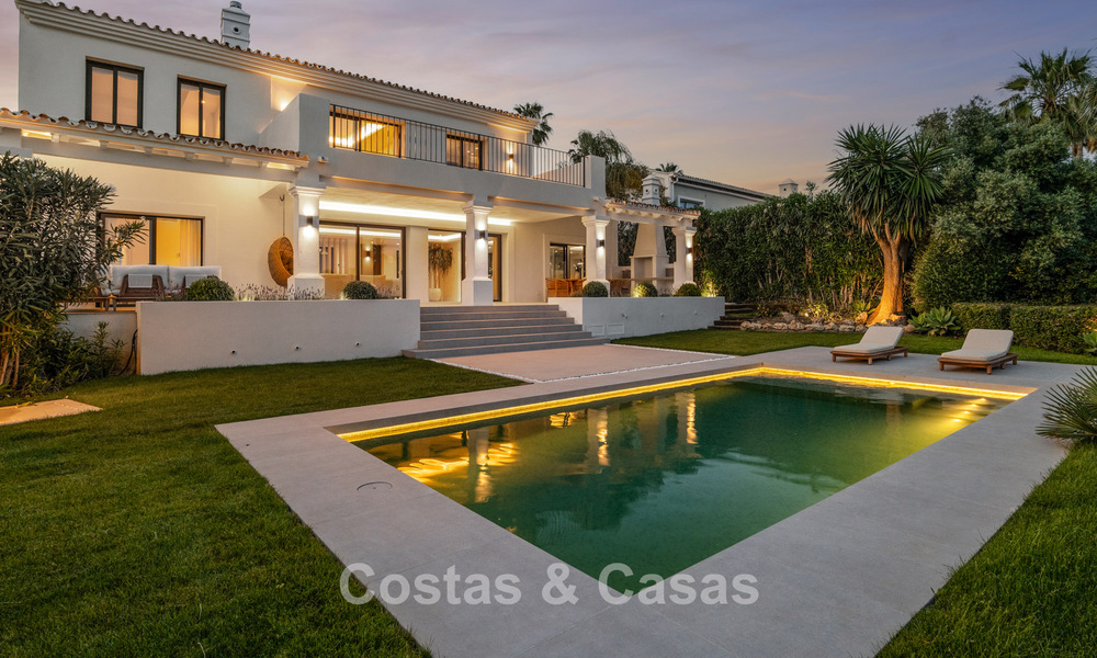 Villa de luxe méditerranéenne au charme intemporel à vendre dans le prestigieux quartier de Nueva Andalucía à Marbella 781544