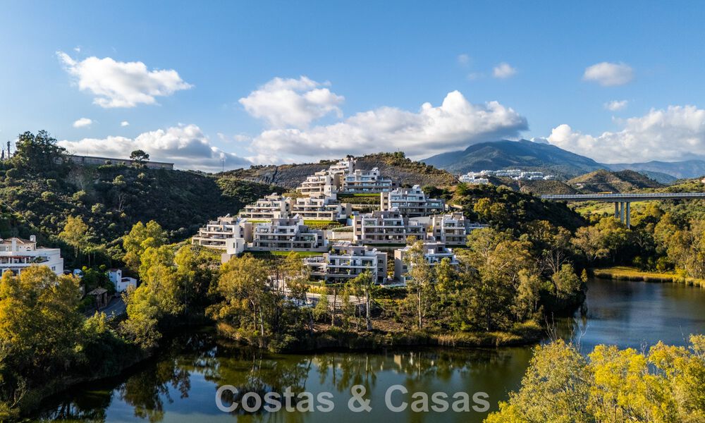 Penthouse moderne, prêt à emménager, avec vue panoramique, à vendre à Nueva Andalucia, Marbella 781558