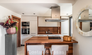 Penthouse moderne, prêt à emménager, avec vue panoramique, à vendre à Nueva Andalucia, Marbella 781580 