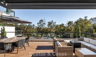 Penthouse moderne, prêt à emménager, avec vue panoramique, à vendre à Nueva Andalucia, Marbella 781583 