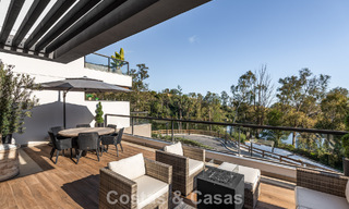Penthouse moderne, prêt à emménager, avec vue panoramique, à vendre à Nueva Andalucia, Marbella 781584 