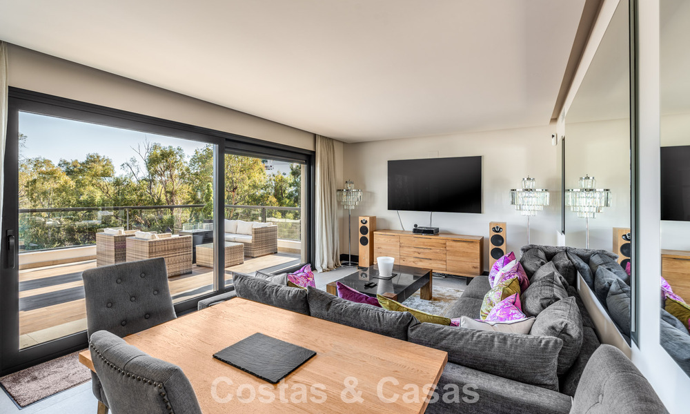 Penthouse moderne, prêt à emménager, avec vue panoramique, à vendre à Nueva Andalucia, Marbella 781588