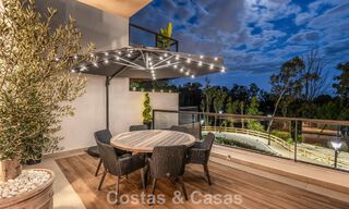 Penthouse moderne, prêt à emménager, avec vue panoramique, à vendre à Nueva Andalucia, Marbella 781593 