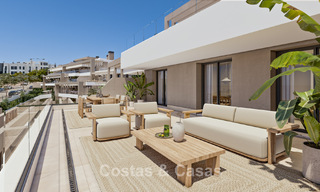 Lancement! Appartements neufs et élégants à vendre avec vue panoramique sur la mer près du centre d'Estepona 781396 
