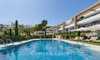 Lancement! Appartements neufs et élégants à vendre avec vue panoramique sur la mer près du centre d'Estepona 781400 