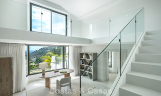 Villa de luxe exclusive de style andalou à vendre dans la résidence sécurisée El Madroñal à Marbella - Benahavis 781600 