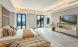 Villa de luxe exclusive de style andalou à vendre dans la résidence sécurisée El Madroñal à Marbella - Benahavis 781602 